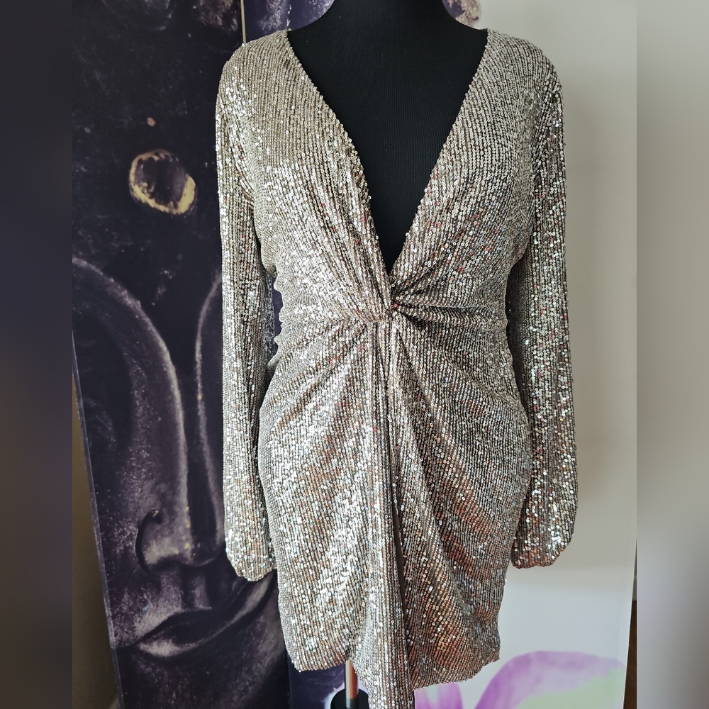 FASHION NOVA Women's Sugar Free Silver Sequined V-Neck Long Sleeve Mini Dress XL